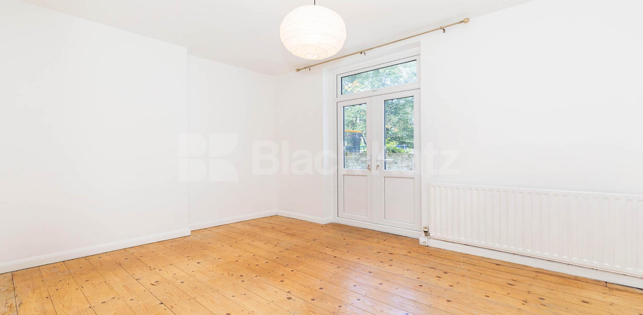 Super one bed garden flat set on a premier road in Kentish Town mins to tube.  Patshull Road, Kentish Town